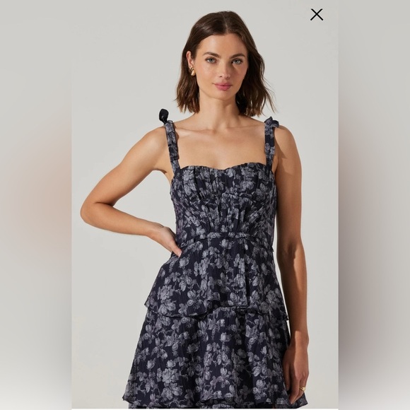 Astr Blue Sleeveless Tiered Maxi Dress - Picture 6 of 10